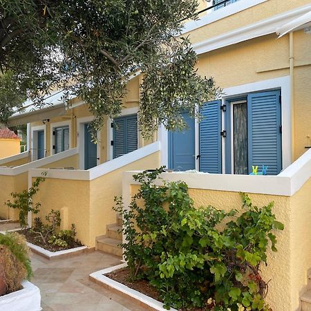 Esperides Maisonettes Agia Marina  Extérieur photo