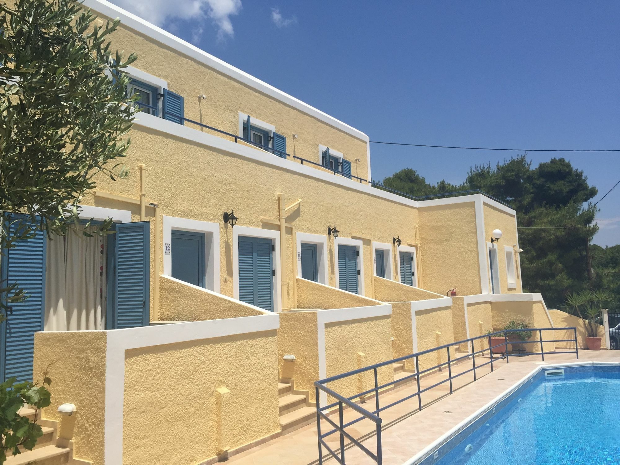 Esperides Maisonettes Agia Marina  Extérieur photo
