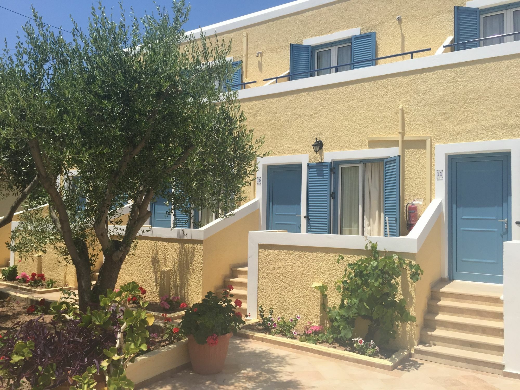 Esperides Maisonettes Agia Marina  Extérieur photo